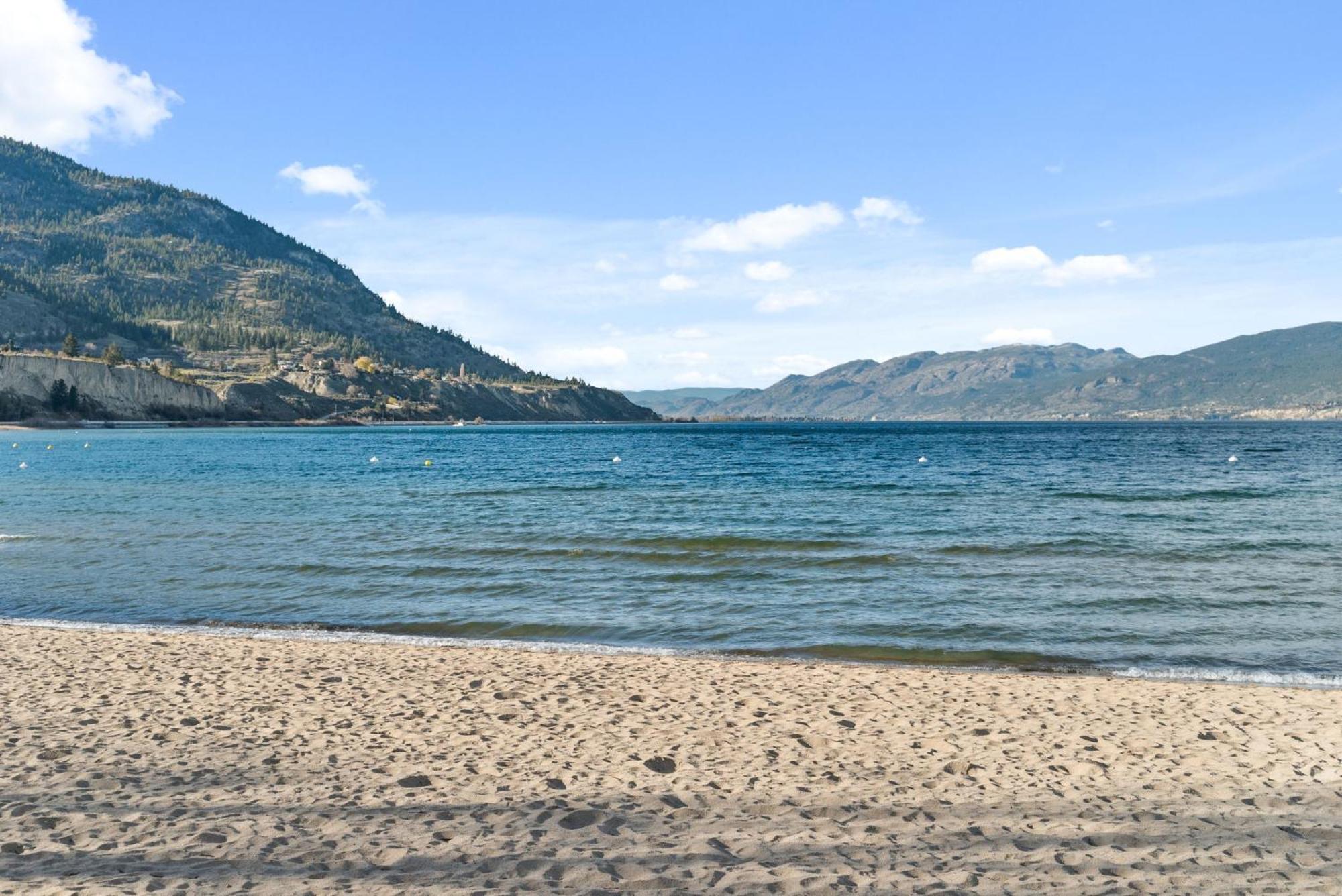 Okanagan Lakefront Resort Penticton Buitenkant foto